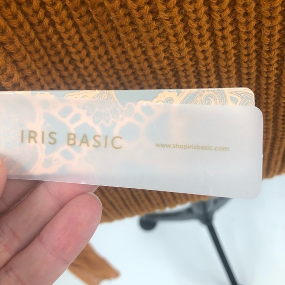 Iris basic‎ women’s Mustard knit sweater Size L - Picture 11 of 11